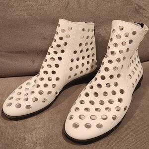 Arche Dato Perforated Bootie